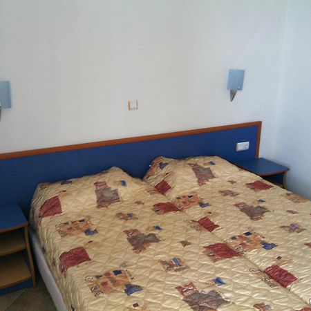Rusalka Holiday Village Kamen Bryag Rum bild