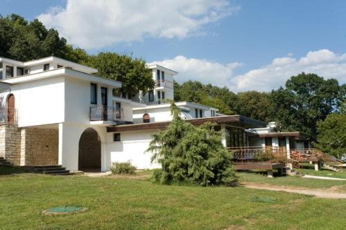 Rusalka Holiday Village Kamen Bryag Exteriör bild